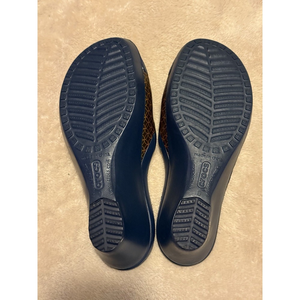 Crocs Women's Sately Wedge Heel Sandals Slides Navy Blue Shoes Size 9 Slip On - Picture 3 of 4